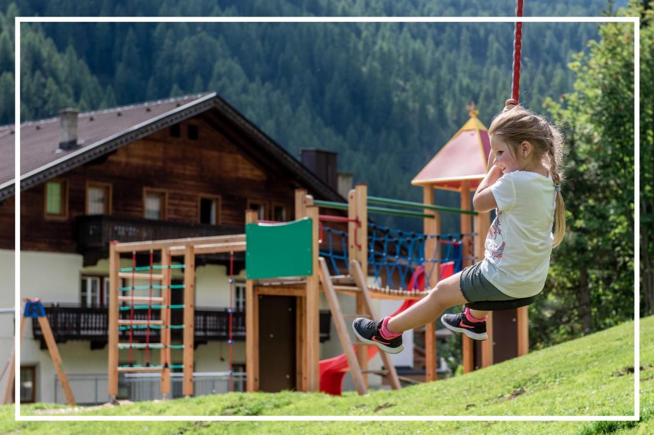 Design-Appartementhaus - Urlaubsresort Hafele ซังคท์ยาคอบ อิน เดเฟอเรกเกิน ภายนอก รูปภาพ